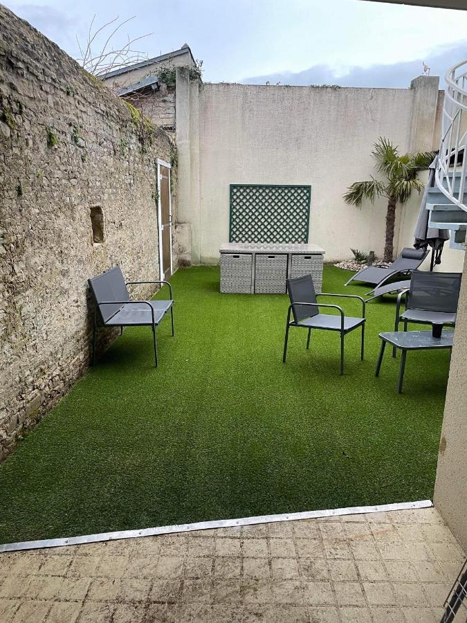 Ver-sur-Mer Anselme, F2 Duplex Avec Cour Commune Et Proche De La Mer ,2 מראה חיצוני תמונה